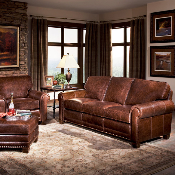 393 Sofa - Leather | Smith Brothers Sofa Groups | Shipshewana Furniture Co.